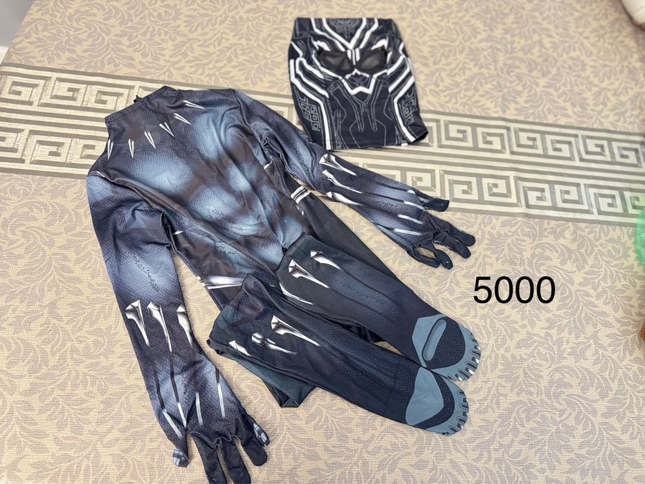 Костюм черной партеры