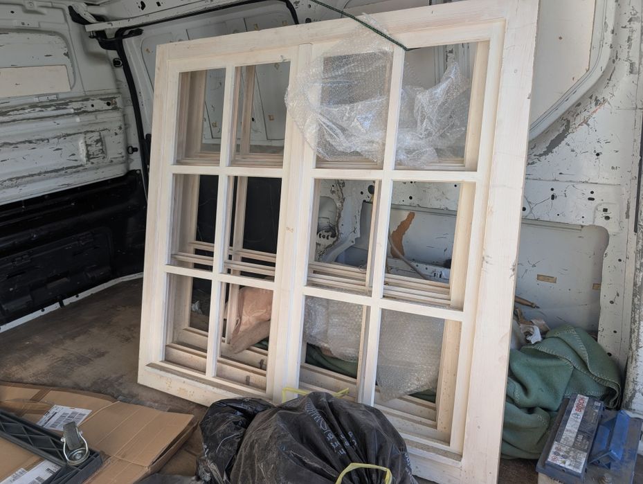 2 ferestre din lemn proveniență Elvetia