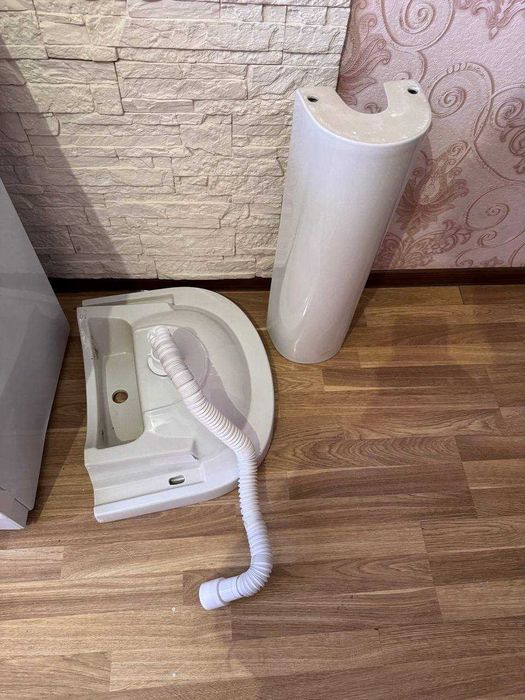 Раковина для ванной новая