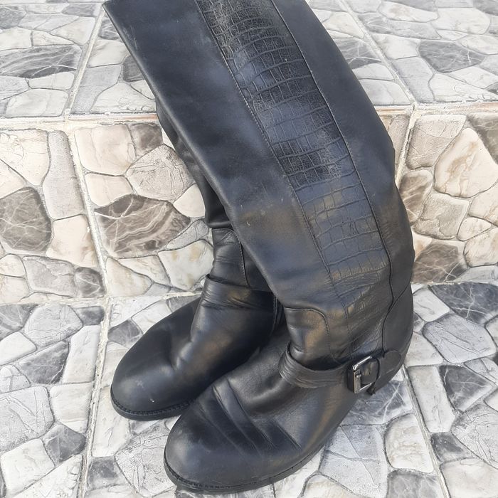 Отдам даром женскую обувь