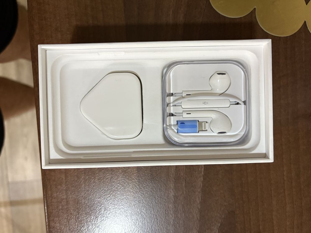 Vând Iphone XS Alb