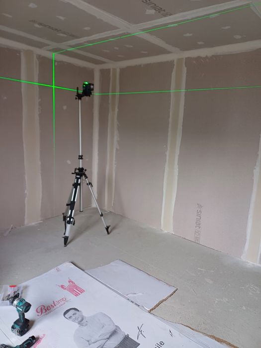 Construcții case de la zero , amenajari interioare si exterioare