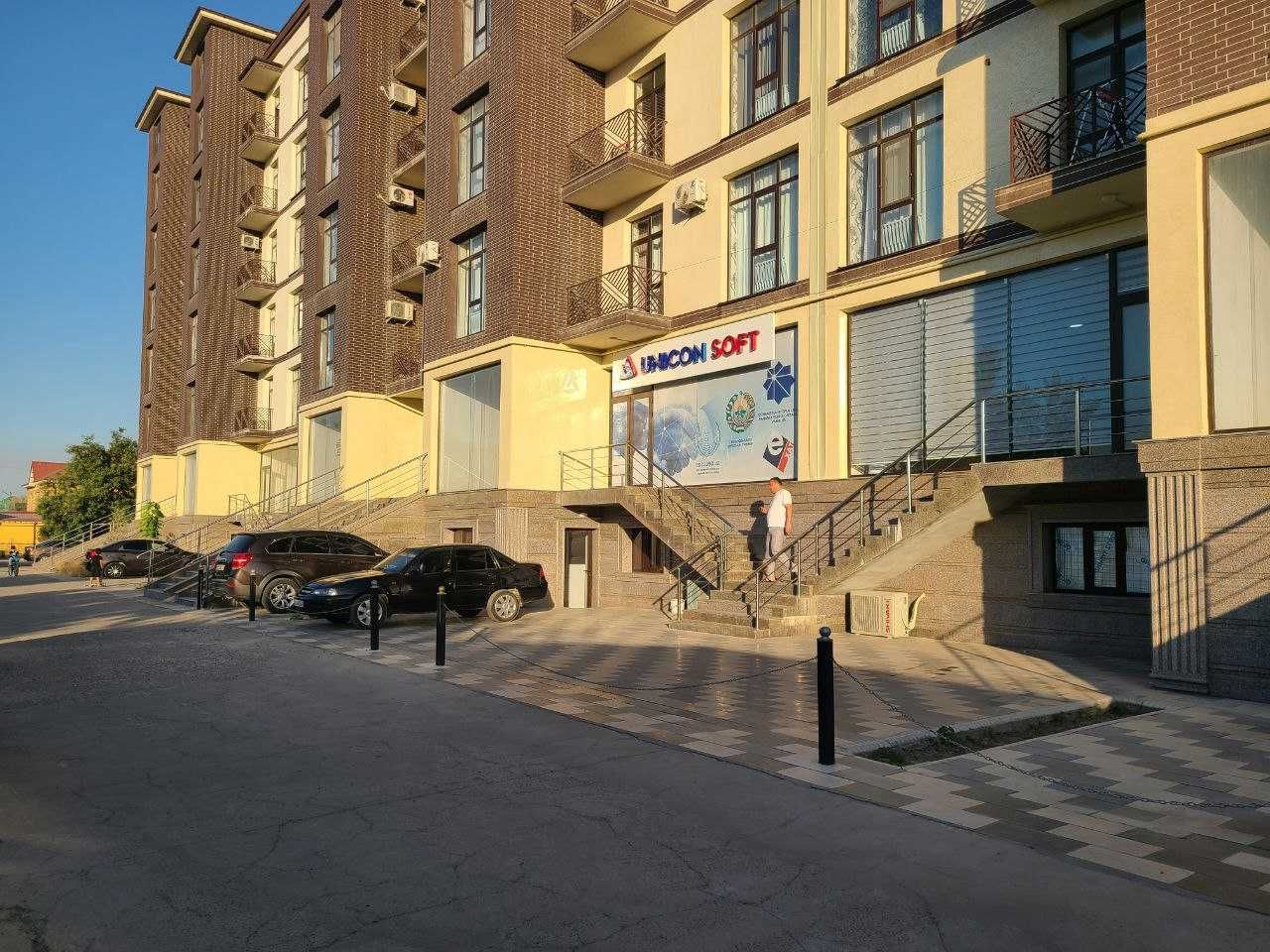 Sirdaryo viloyati Guliston shahrida 5-savdo dokoni sotiladi
