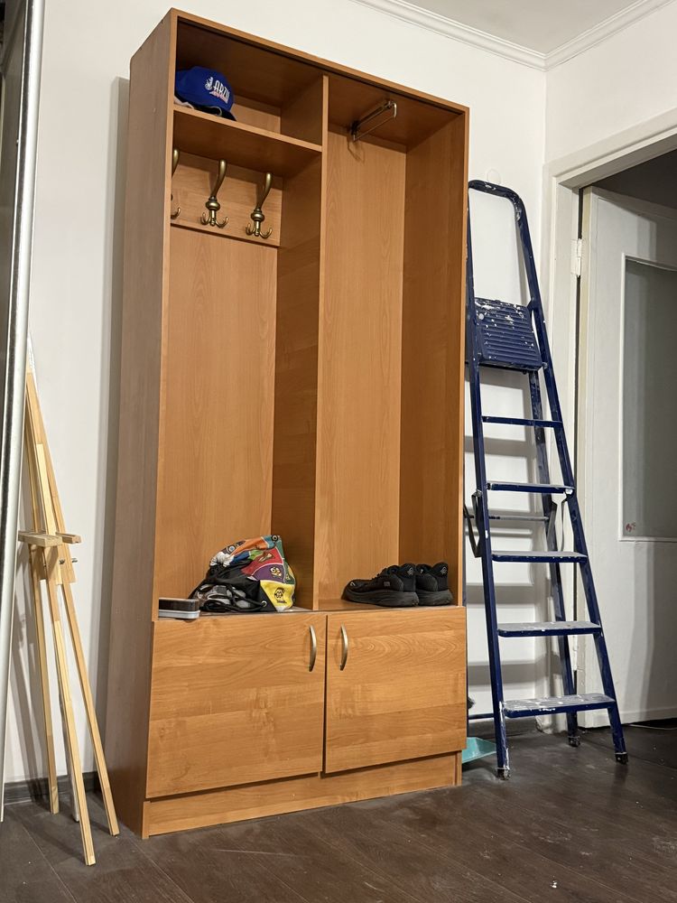 Шкаф в прихожую