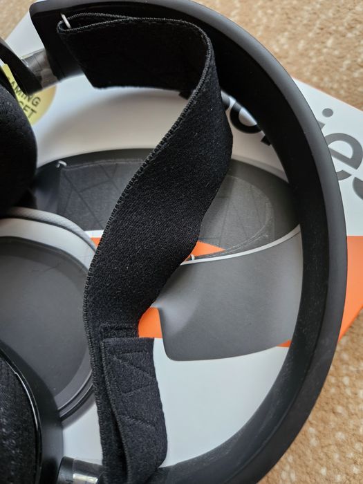 Casti Steelseries Arctis 3