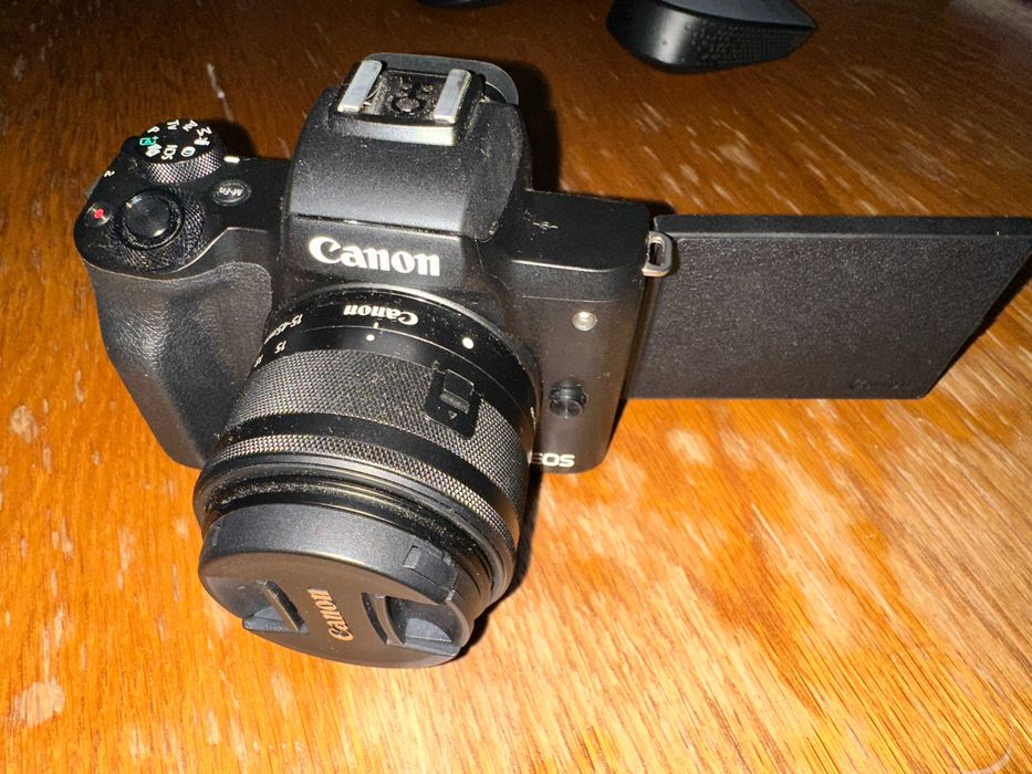 Canon EOS M50 Mark II+Obiectiv 15-45mm | Card 128GB | Stare Impecabilă