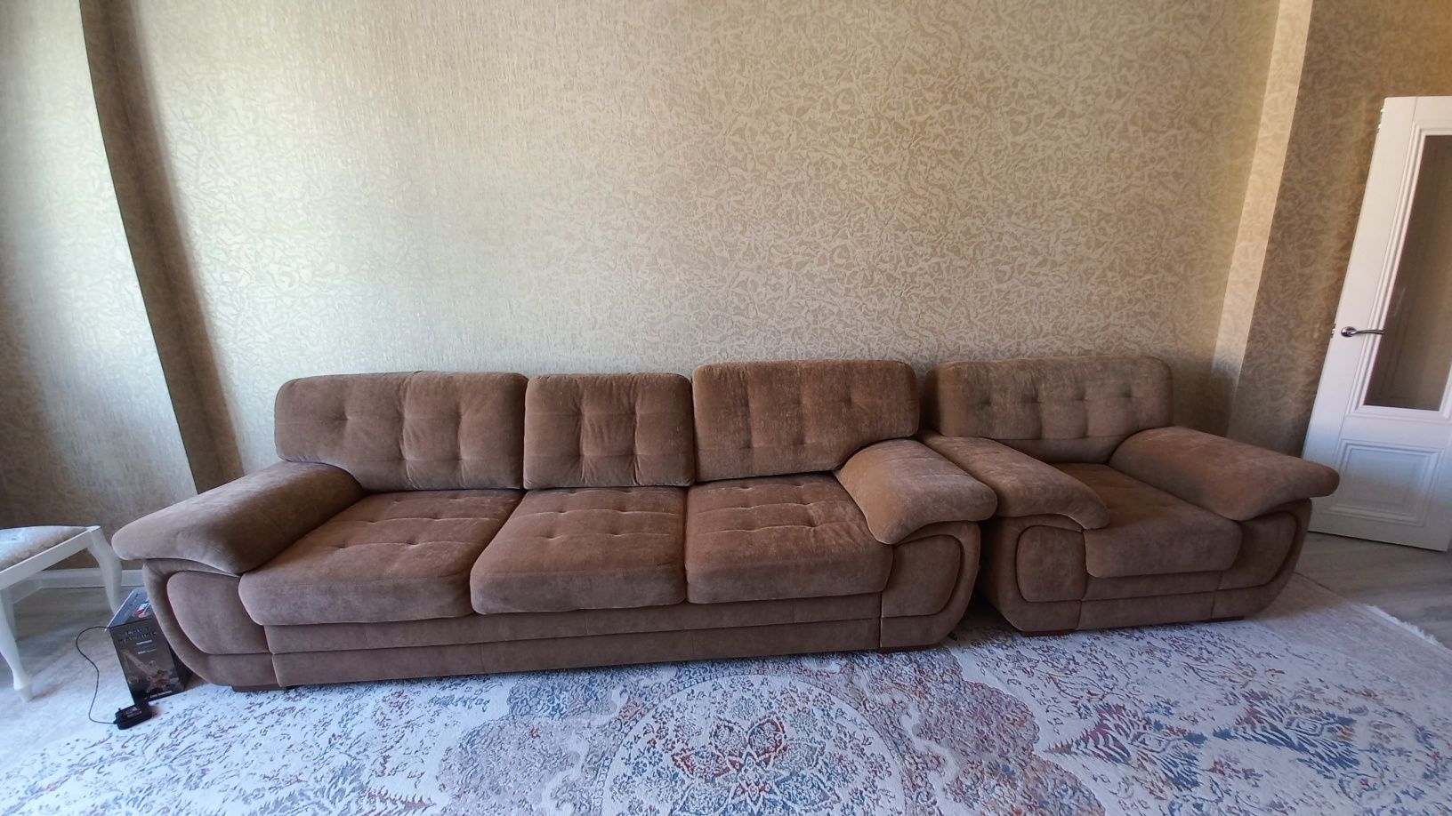 Продам диван с креслом