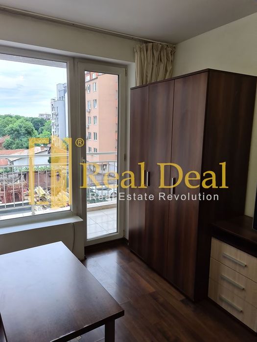 Дава се под наем Едностаен апартамент в София, Център - 30 кв.м за 325 € - Снимка #2