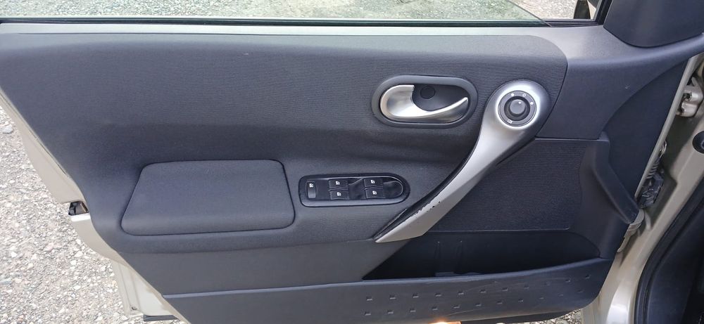 Vând Renault MEGANE