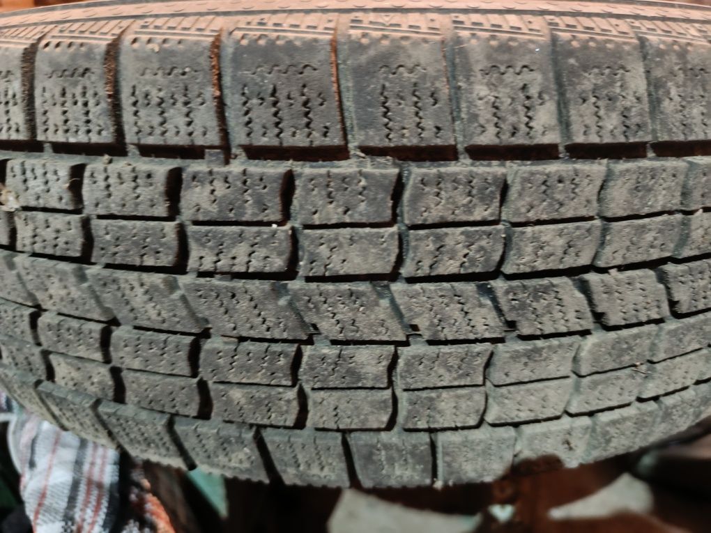 Зимние шины 205/70/R15