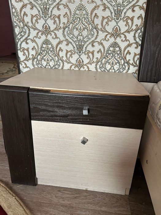 Спальный кравать