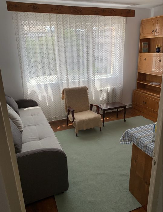 Doua camere . Apartament de inchiriat Bistrita . Aleea Margaretelor .