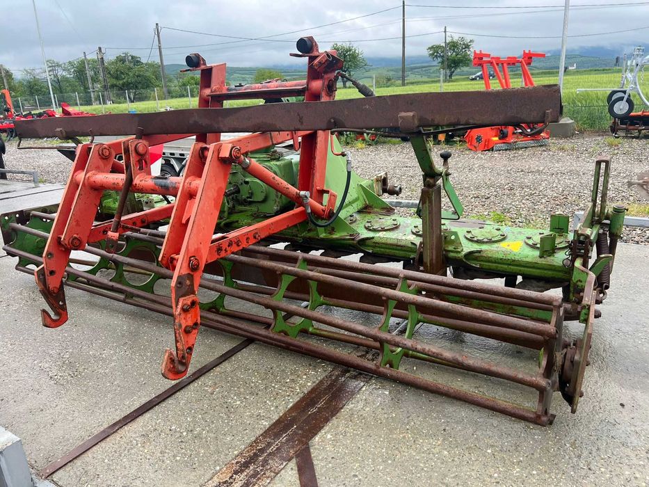 Ротационна фреза Krone – 3 м + скоростна кутия и стойка за сеялка