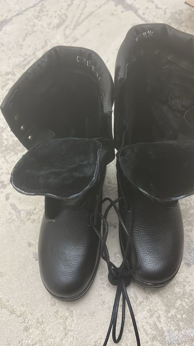 Берцы зимние 42 р