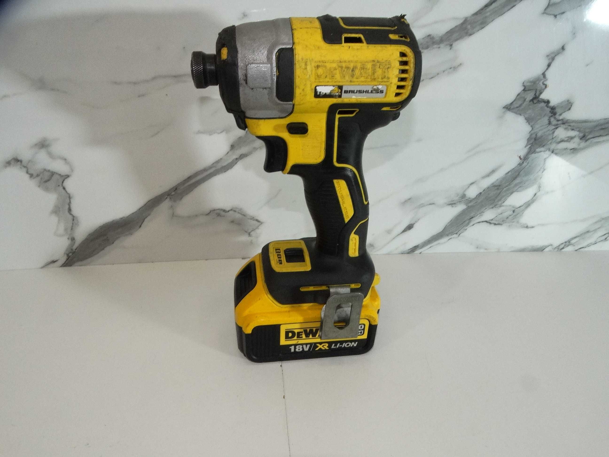 Dewalt DCF 887 - Импакт драйвер
