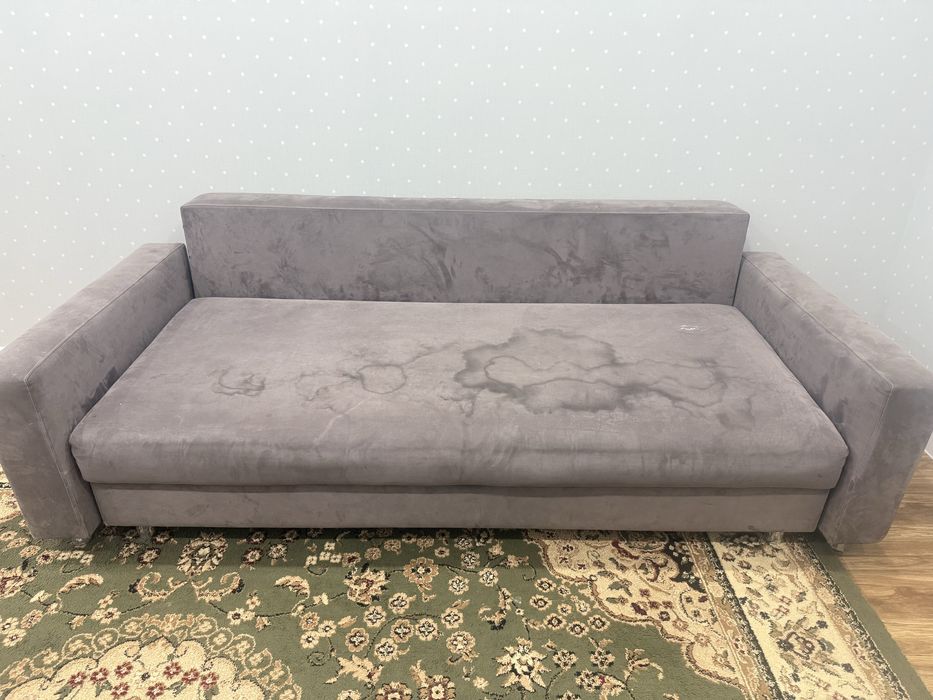 Продается диван срочно 190*160, двухместное.