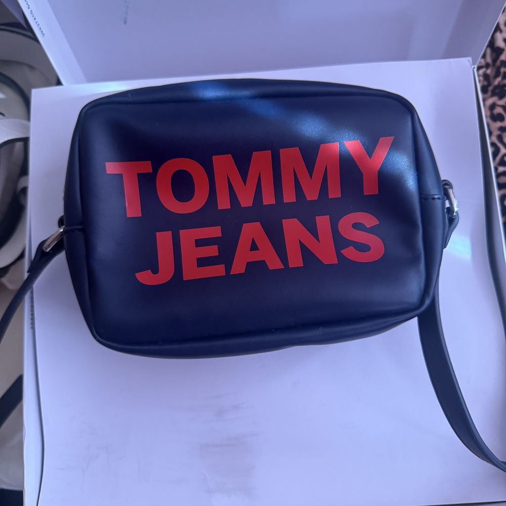 Дамска чанта Tommy Jeans