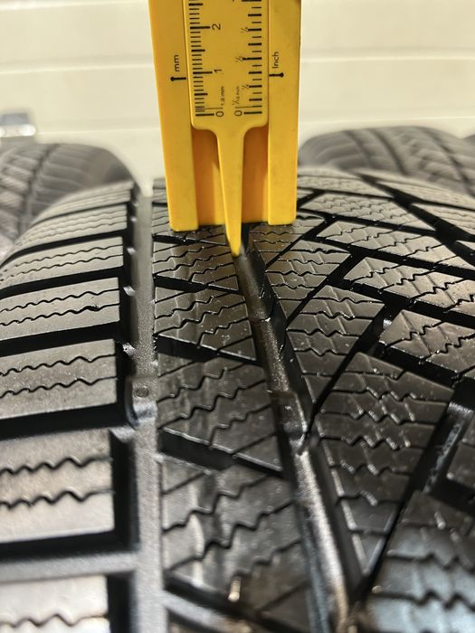 Set 4 anvelope de iarna Continental TS850P MO 205 55 R 17 M+S