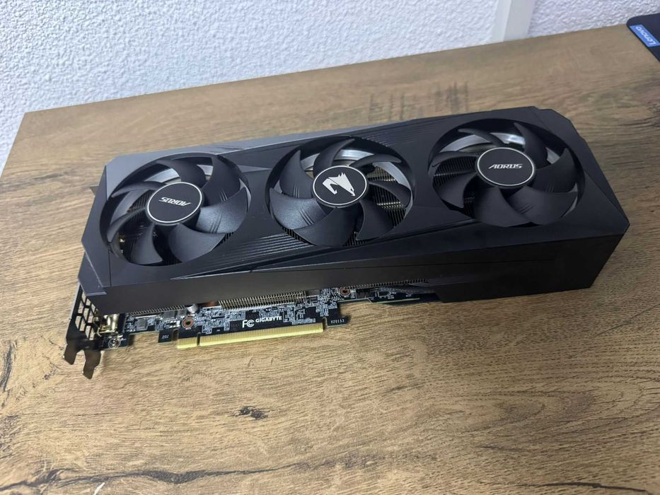 Placa video Nvidia RTX 3050 8GB Gigabyte Aorus