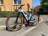 Vând Bicicleta Electrica CUBE REACTION HYBRID PRO 750