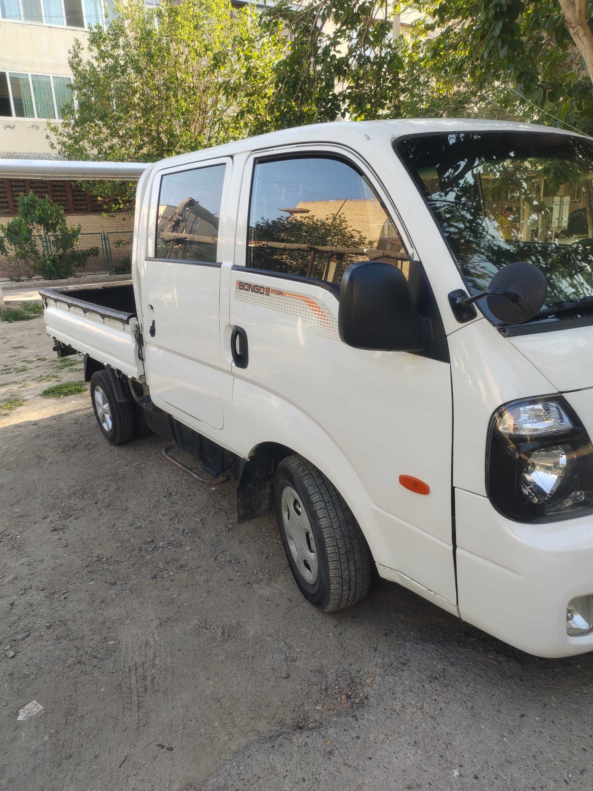 KIA BONGO III сотилади