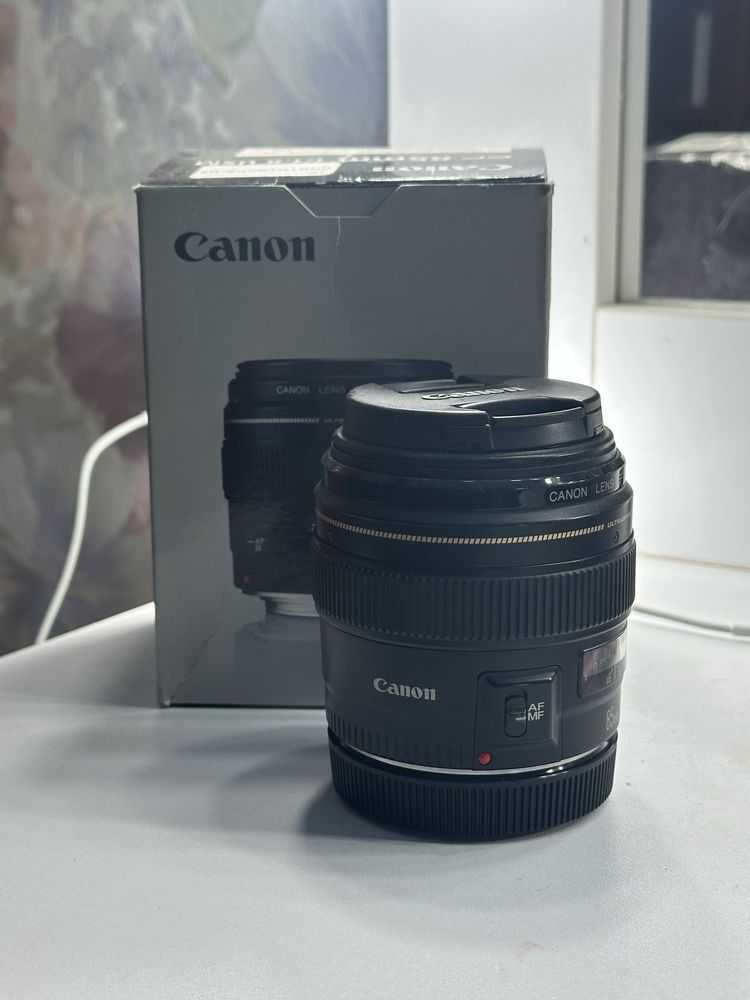 Объектив canon 85mm 1.8