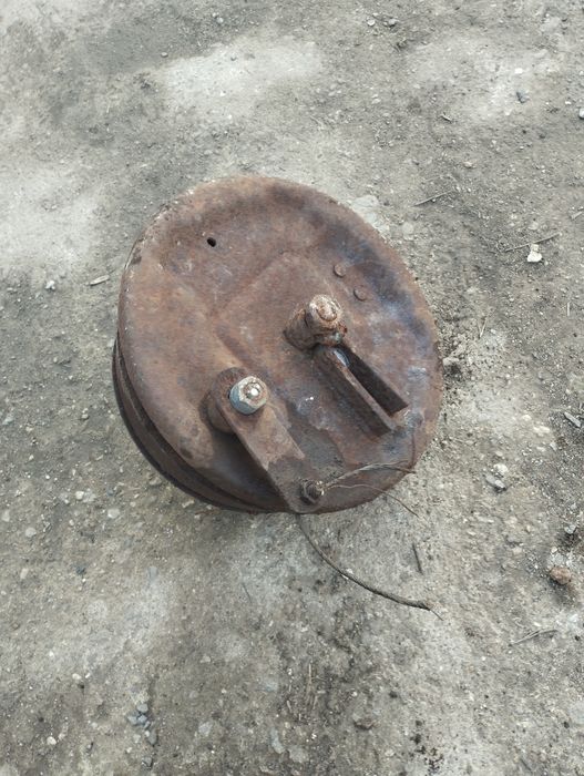 Главини за ремарке с спирачки