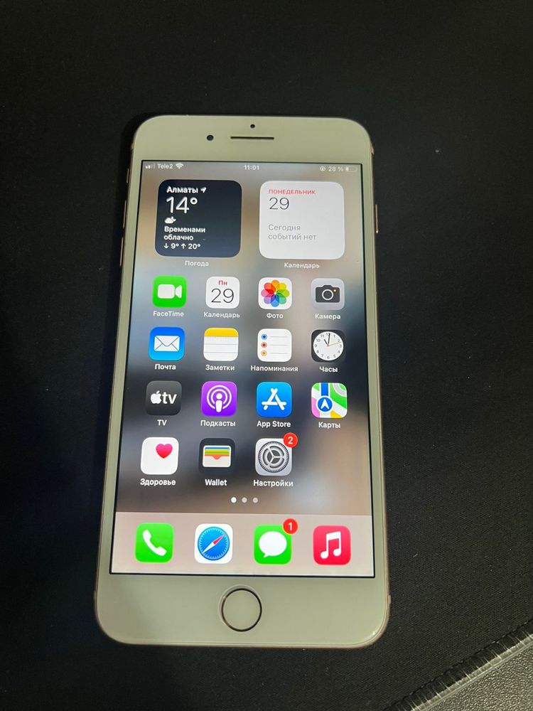 Продам Iphone 8+