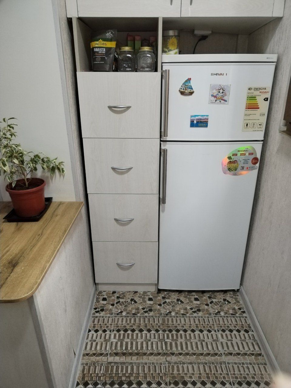 Продаётся Чиланзар 6 1комнатная с Балконом.