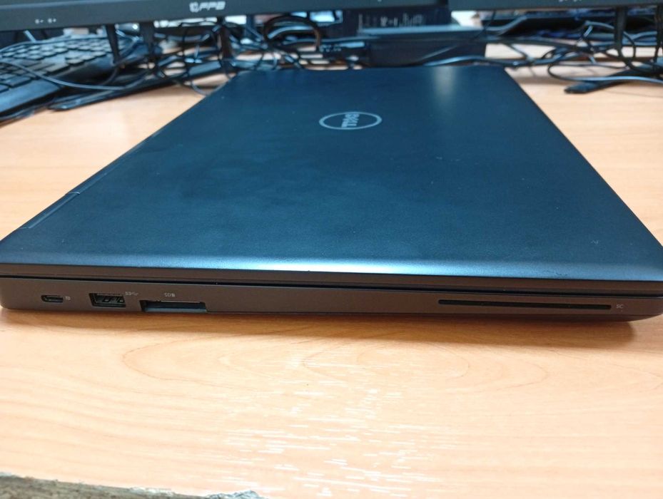 DELL Latitude 5580 Full HD IPS, i5 7300u, 256 gb nvme