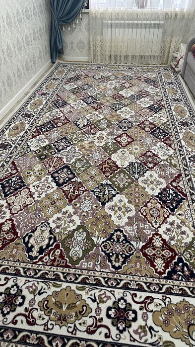 Продам ковер в отличном состоянии