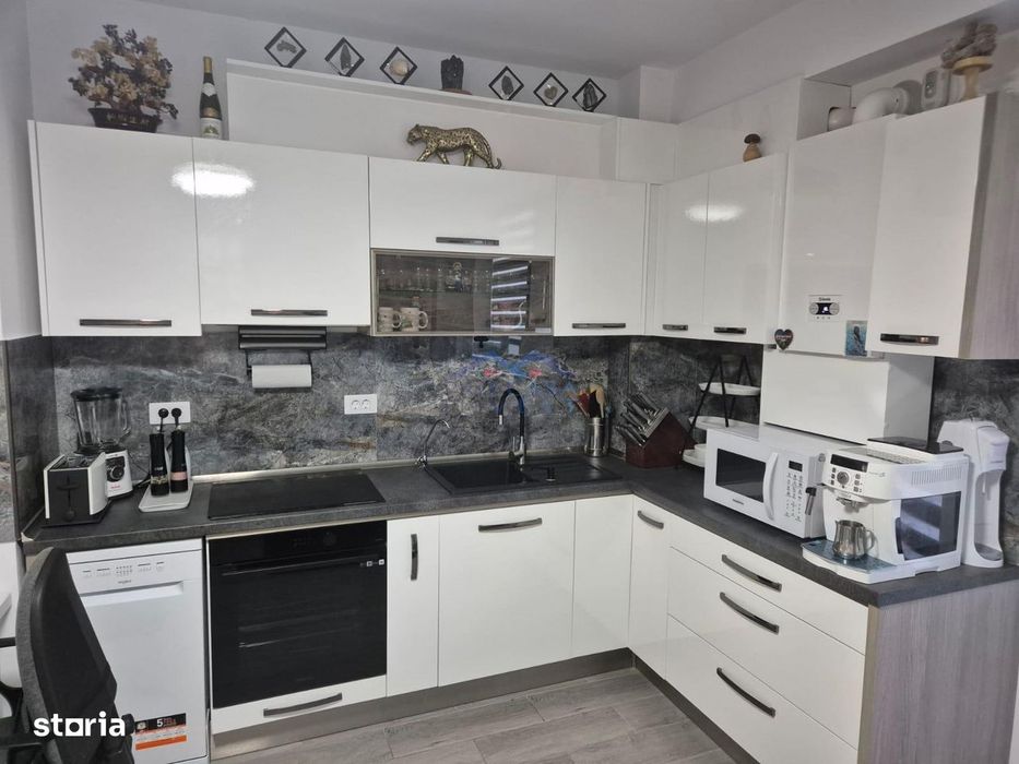 Apartament 3 camere, bloc nou, et.2, 2 bai, 2 balcoane