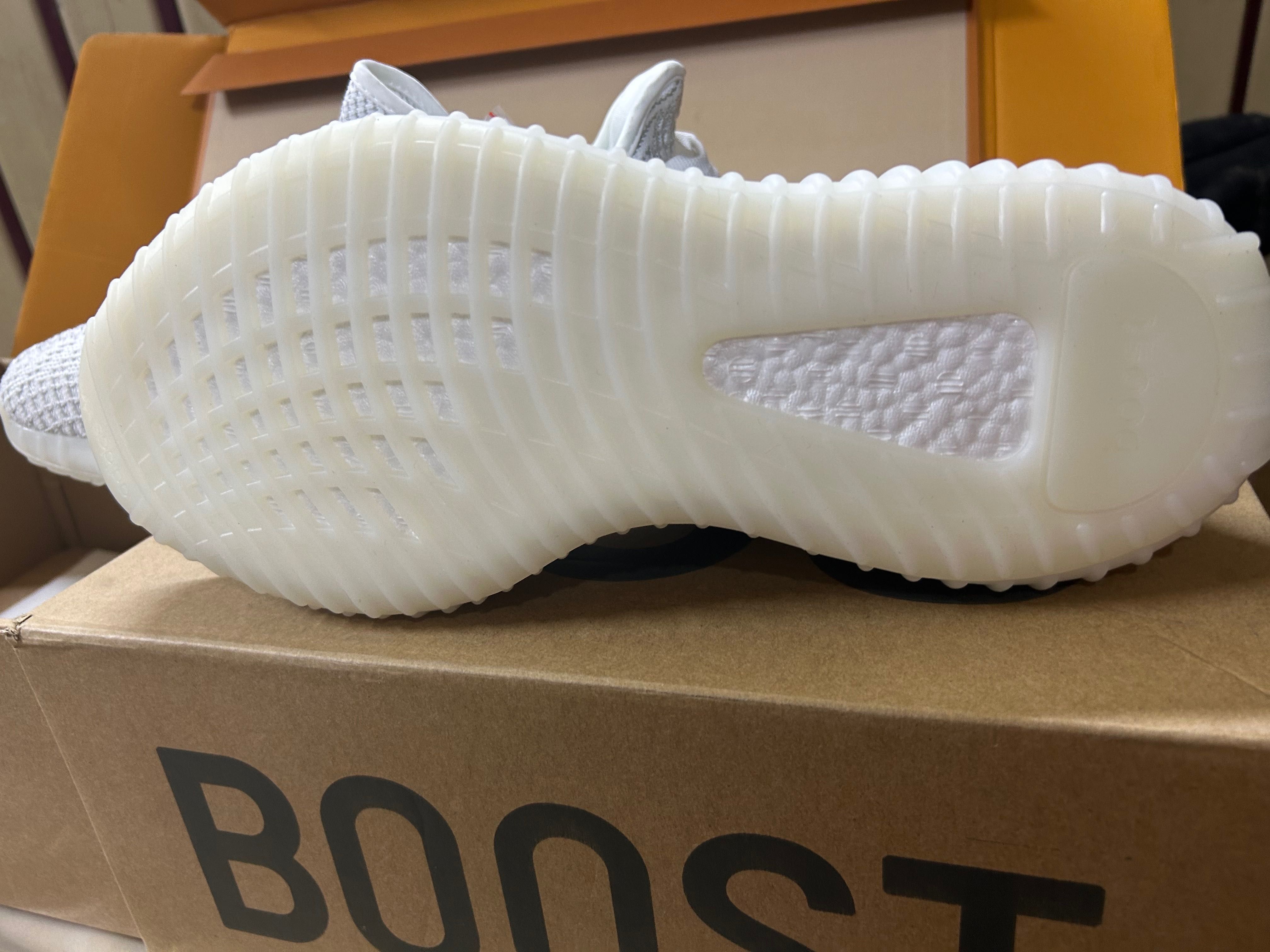 Маратонки YEEZY BOOST 350 V2