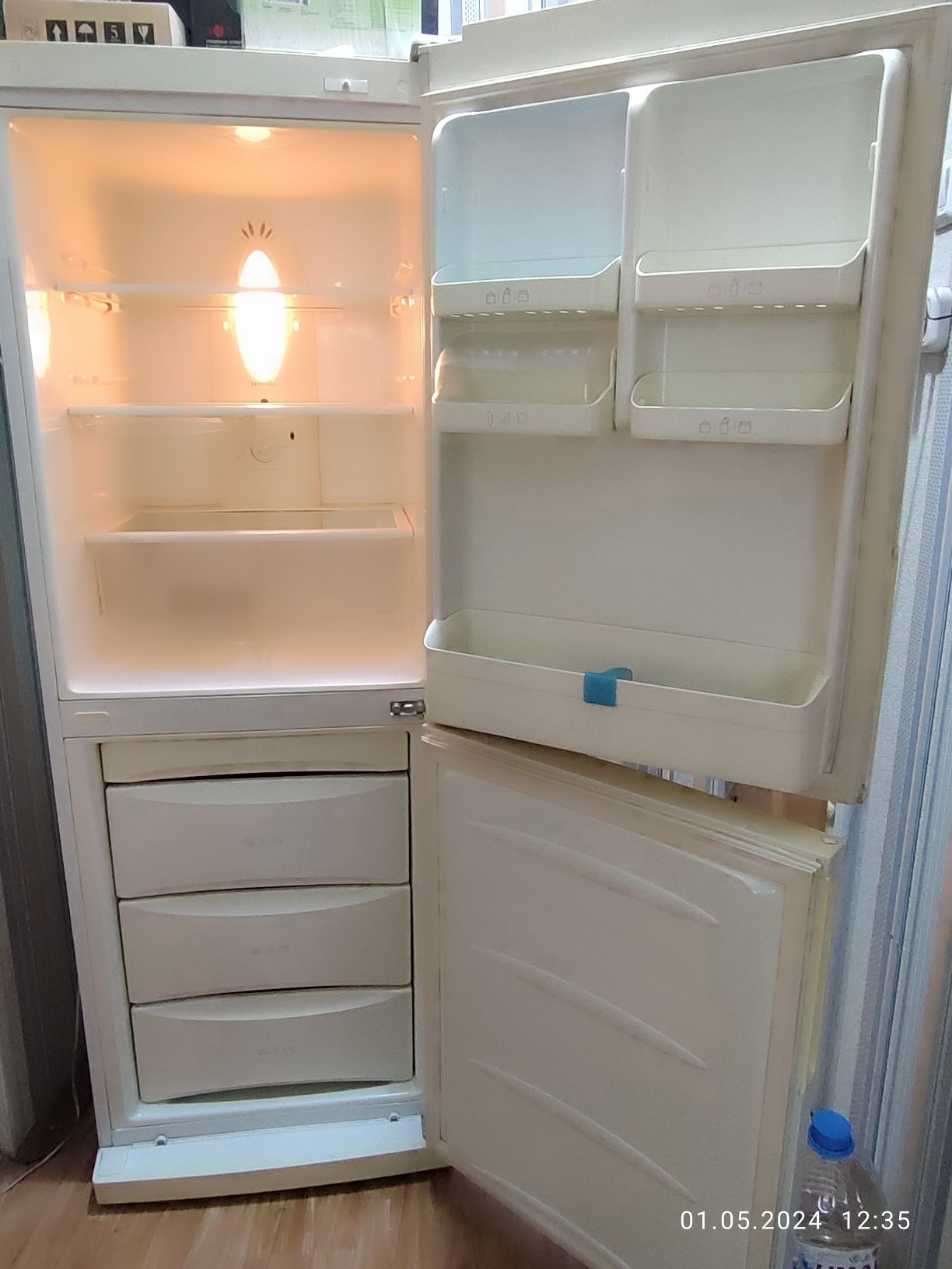 Продам холодильник  LG *nofrost*
