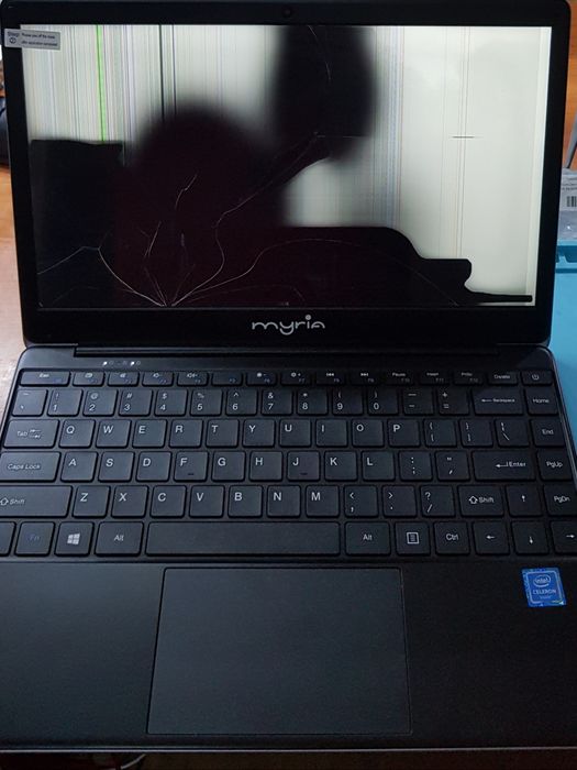 Laptop Myriad MY8315GY display spart