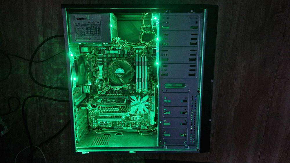 Vand PC Gaming ASUS i5 Quad/Green/8GB/1TB/GF GT610/WiFi/W11 la 300lei