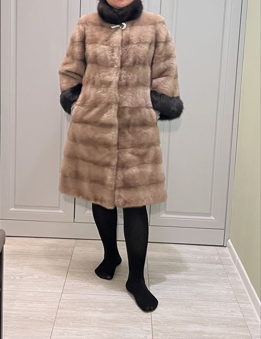 Продам норковую шубу