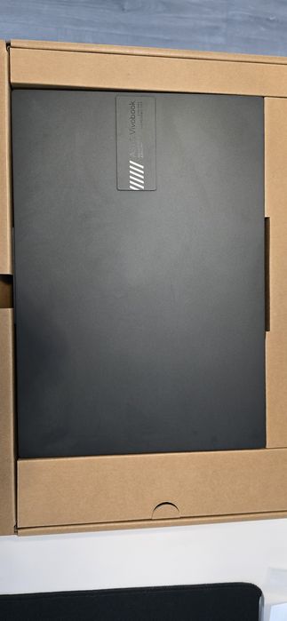 Laptop ASUS VivoBook S 14 OLED S5404VA - cu garantie