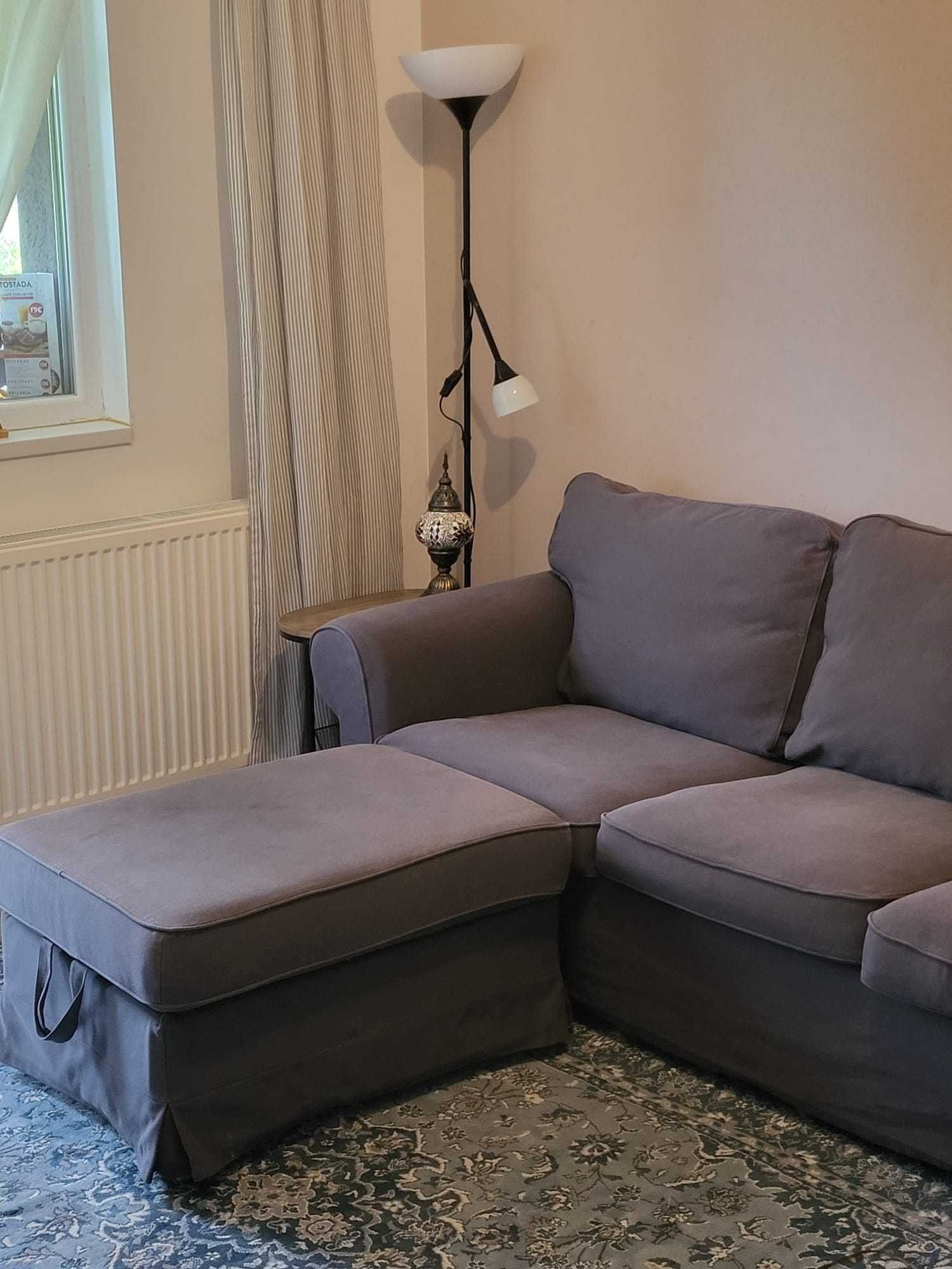 Canapea EKTORP + Taburet IKEA – Super Preț! Confort & Stil!