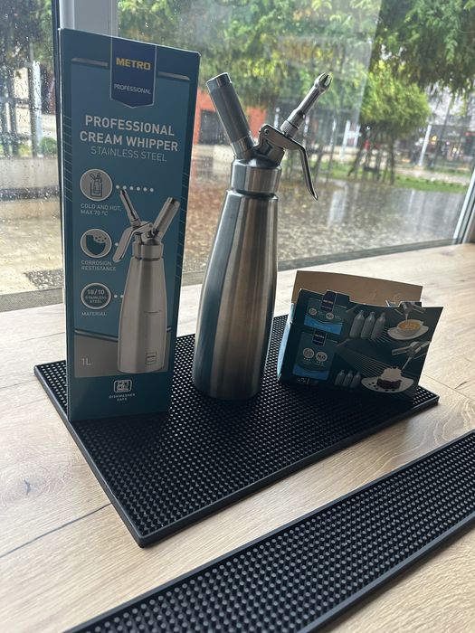 vand 2 sifoane inox frisca Metro