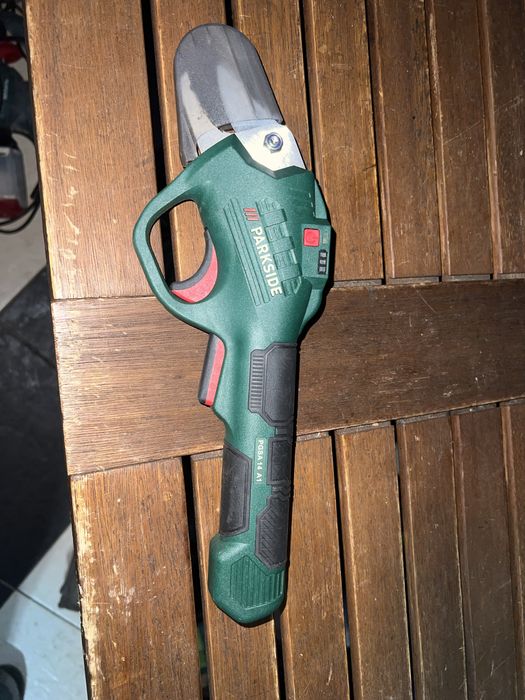 Акумулаторна ножица parkside