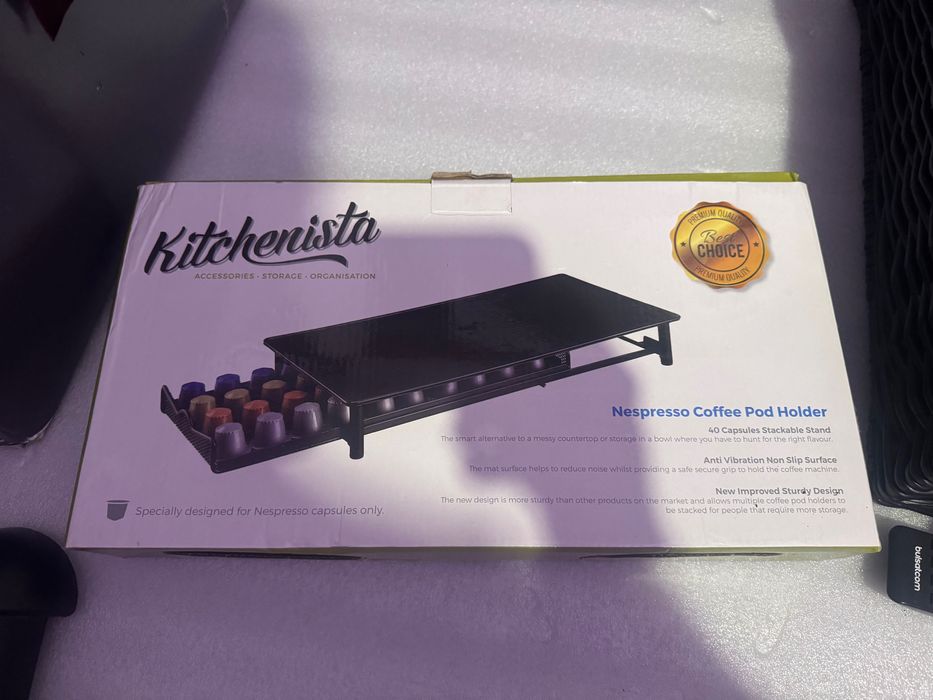 Поставка за неспресо капсули и машина с подарък 55 капсули