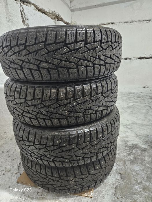 Продам Шины зимние
