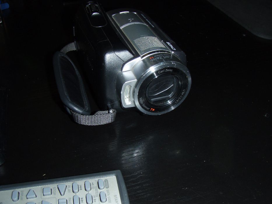 Camera video Sony DCR-SR210 cu HDD 60Gb, dock, incarcator, telecomanda