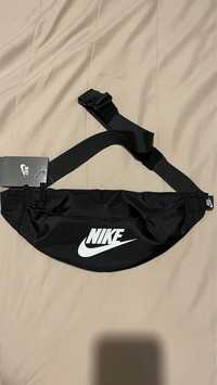 Чанта Nike-Nike-Nike(Паласка)