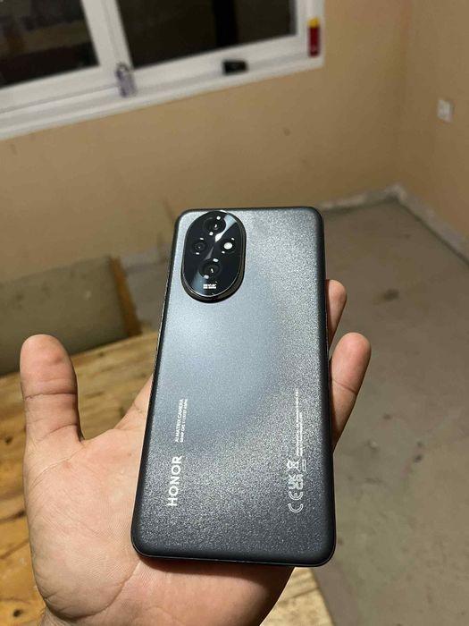 Honor 200 512 gb 12 ram