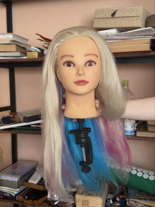 Голова с волосами для отработки плетения и причесок