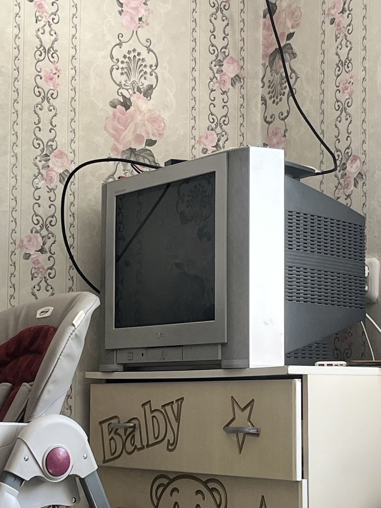 Продается телевизор