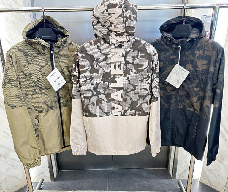 Valentino ветровки НАМАЛЕНИ