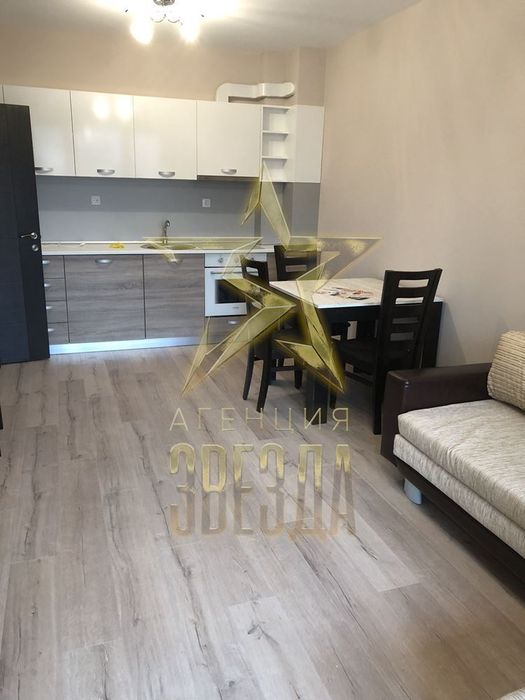 Дава се под наем Тристаен апартамент в Пловдив, Център - 90 кв.м за 500 € - Снимка #1